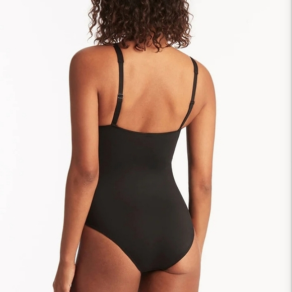 Sea Level Australia Twist Front Multifit Swimsuit - Picture 5 of 10